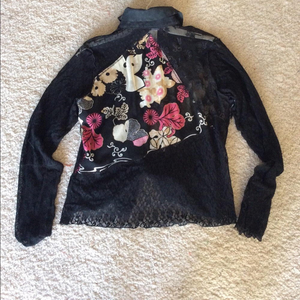 She’s just a pretty, pretty blouse!